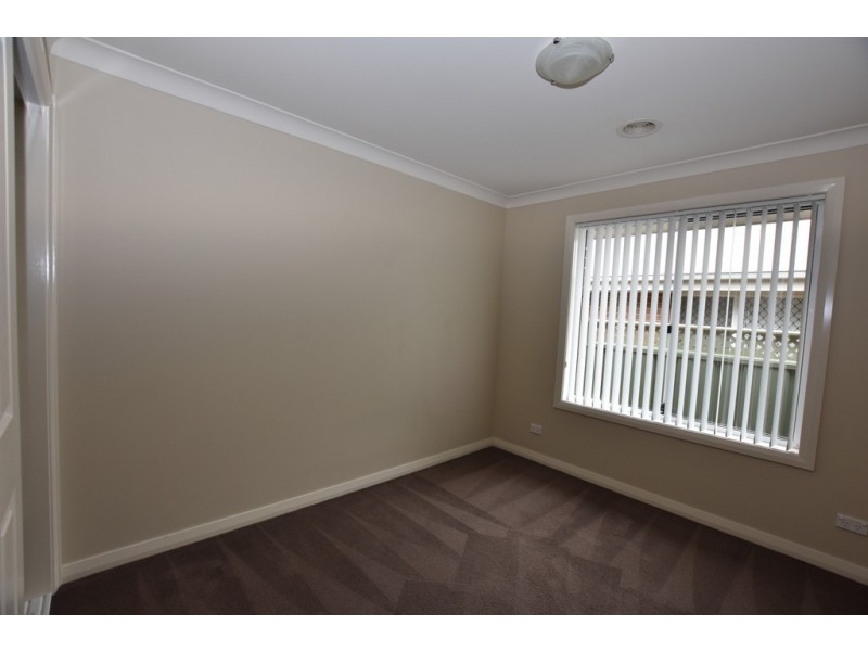 2 / 228 McLachlan Steeet, Orange NSW 2800