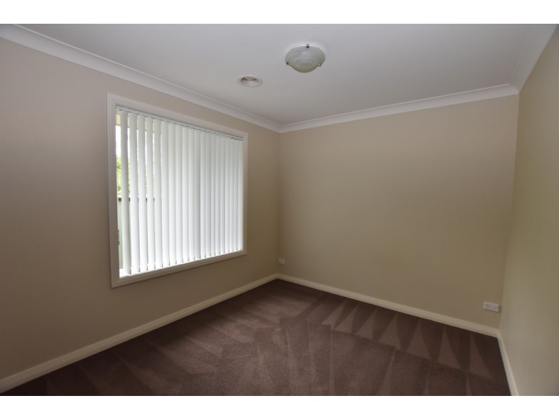 2 / 228 McLachlan Steeet, Orange NSW 2800