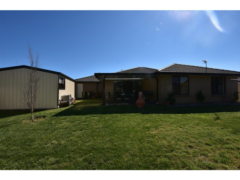 13 Brooklands Drive, Orange NSW 2800