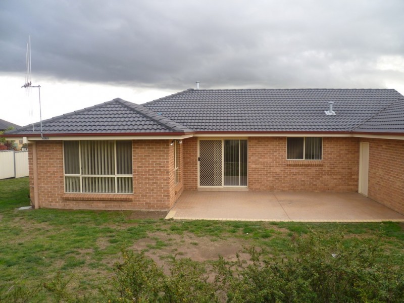 3 Greerlyn Way, Orange NSW 2800