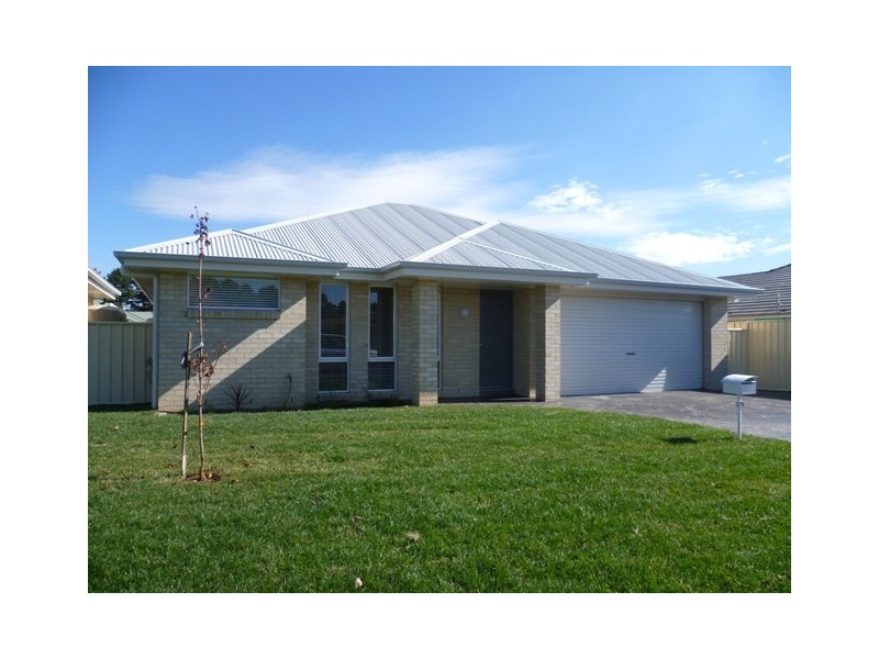 37b Beech Crescent, Orange NSW 2800