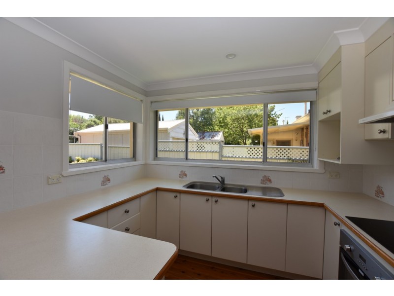 61 Moulder Street, Orange NSW 2800
