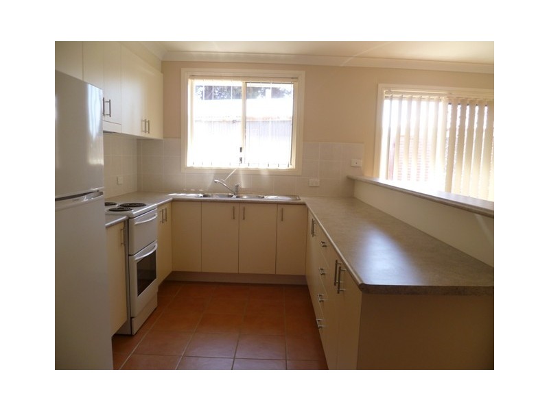 2 / 183a Dalton Street, Orange NSW 2800