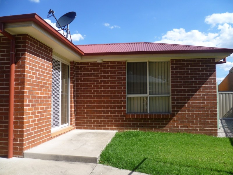 2 / 183a Dalton Street, Orange NSW 2800