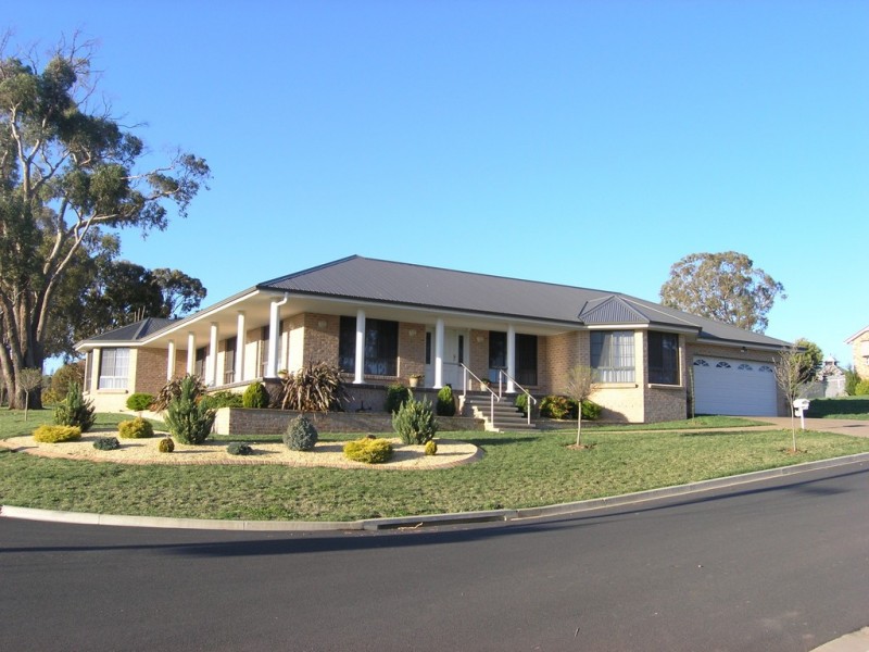 1 Majestic Way, Orange NSW 2800