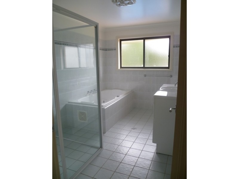 1 Majestic Way, Orange NSW 2800