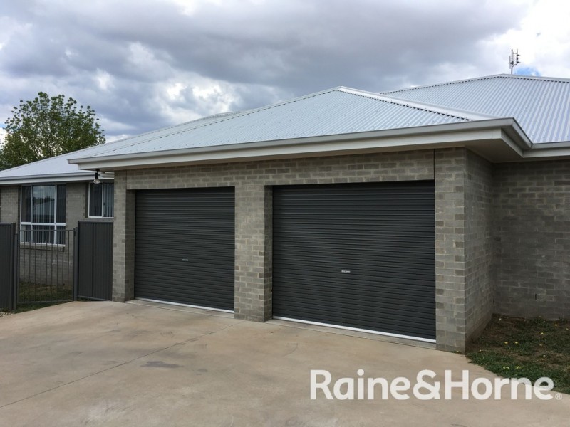 11a McCARRON PLACE, Orange NSW 2800