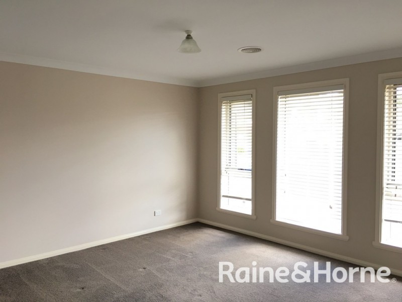 11a McCARRON PLACE, Orange NSW 2800