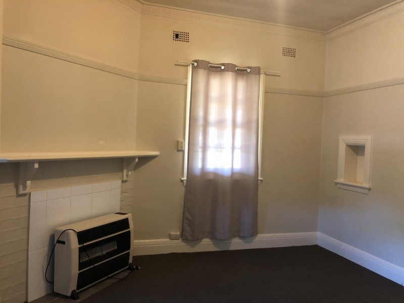 2 Garden Street, Orange NSW 2800