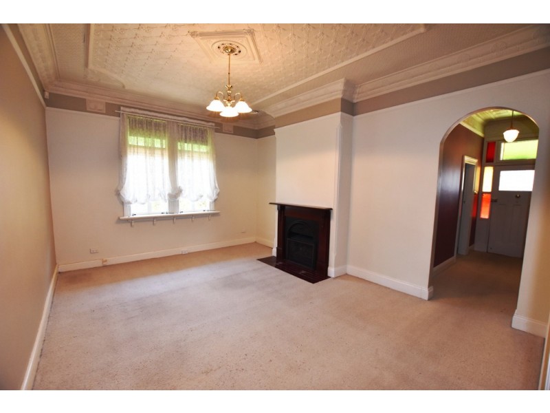 349 Lords Place, Orange NSW 2800