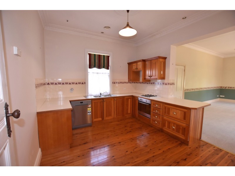 349 Lords Place, Orange NSW 2800