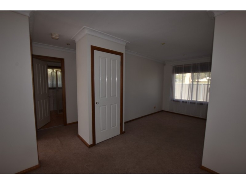 11 / 168 Sampson Street, Orange NSW 2800