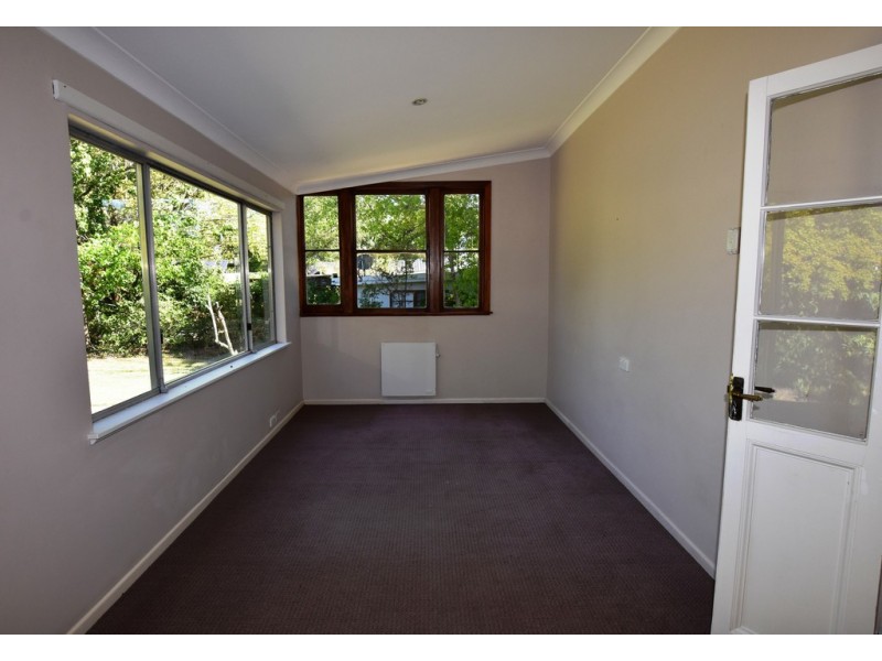 8 Clinton Street, Orange NSW 2800