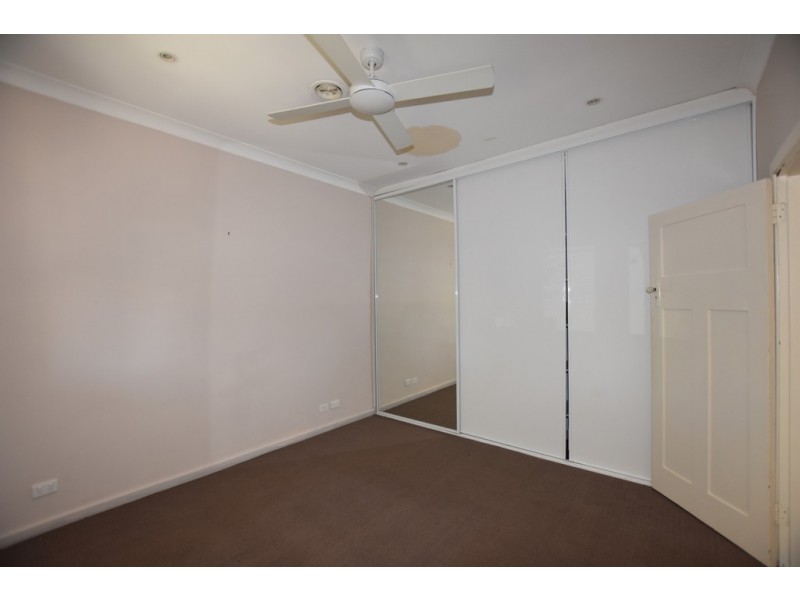 8 Clinton Street, Orange NSW 2800