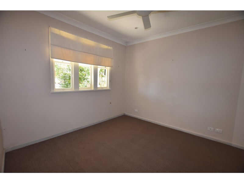 8 Clinton Street, Orange NSW 2800