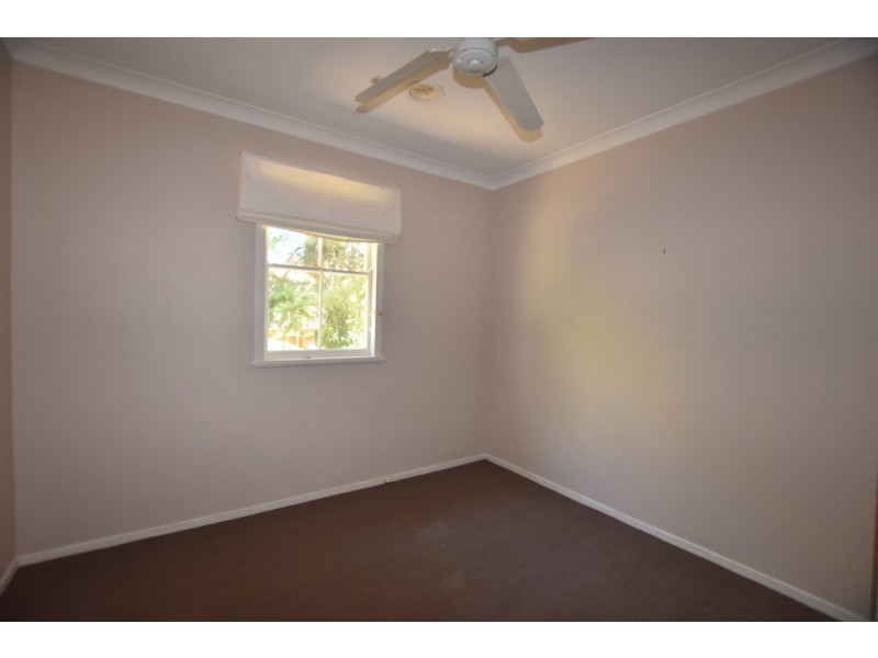 8 Clinton Street, Orange NSW 2800