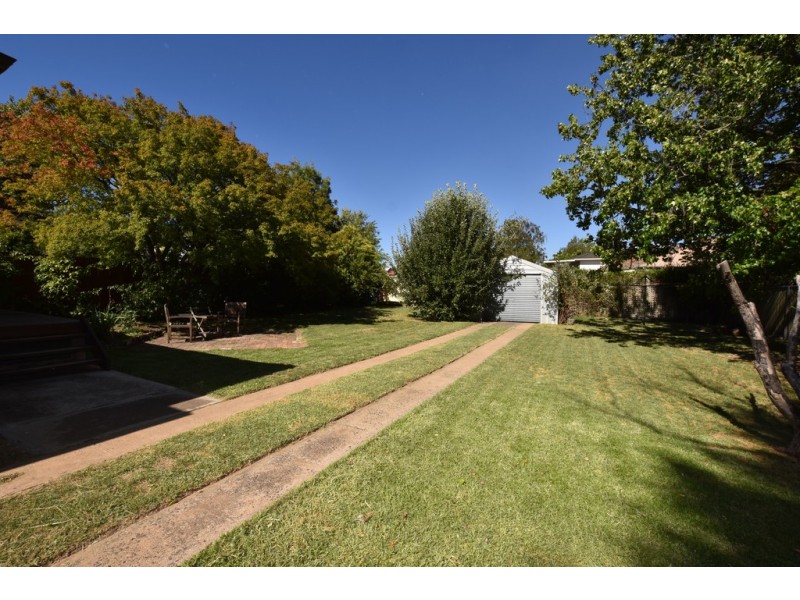 8 Clinton Street, Orange NSW 2800