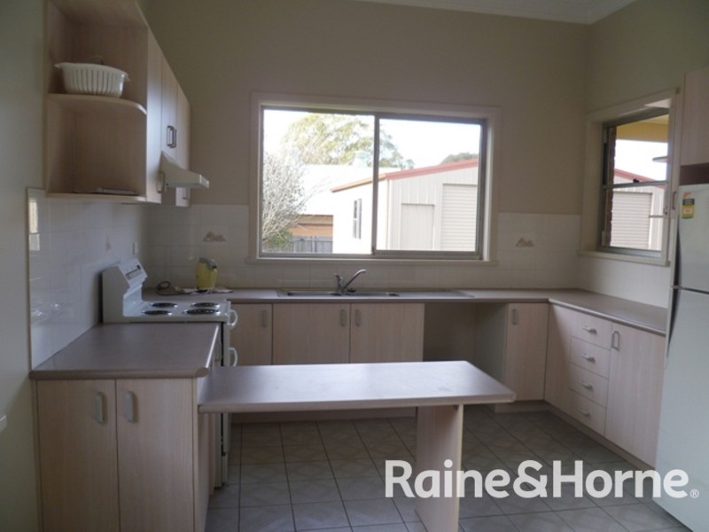 10 Sale Street, Orange NSW 2800