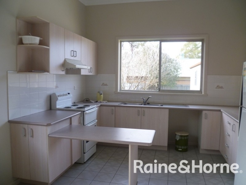 10 Sale Street, Orange NSW 2800