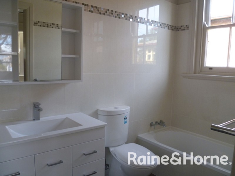 10 Sale Street, Orange NSW 2800