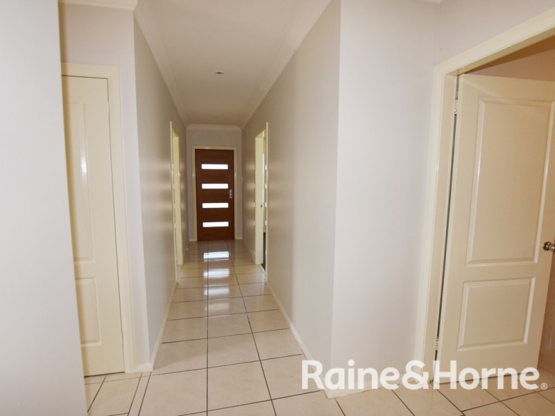 52 William Maker Drive, Orange NSW 2800