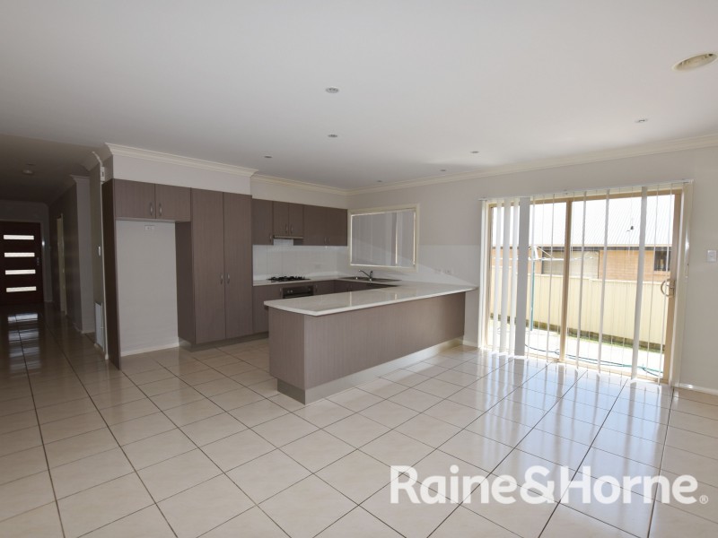 52 William Maker Drive, Orange NSW 2800