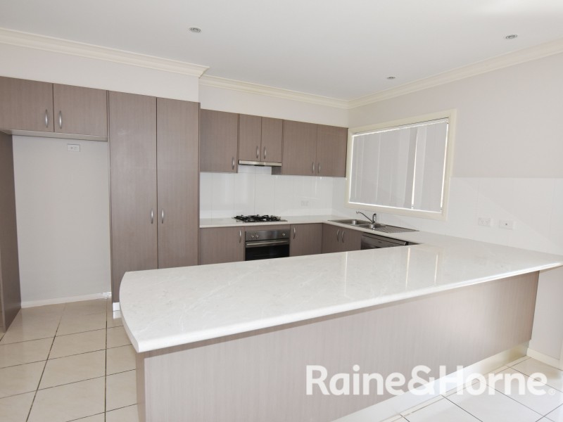 52 William Maker Drive, Orange NSW 2800