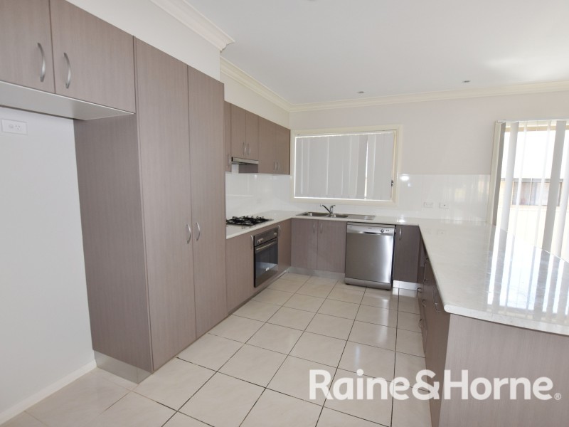 52 William Maker Drive, Orange NSW 2800