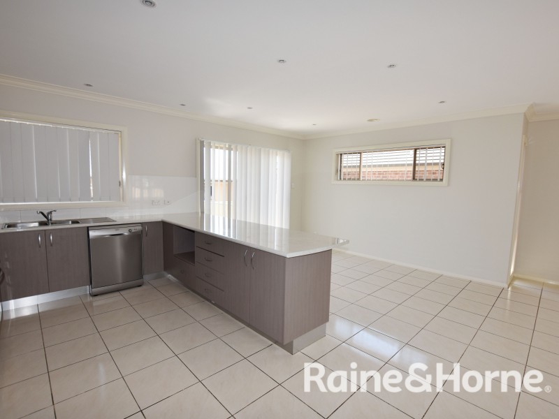 52 William Maker Drive, Orange NSW 2800