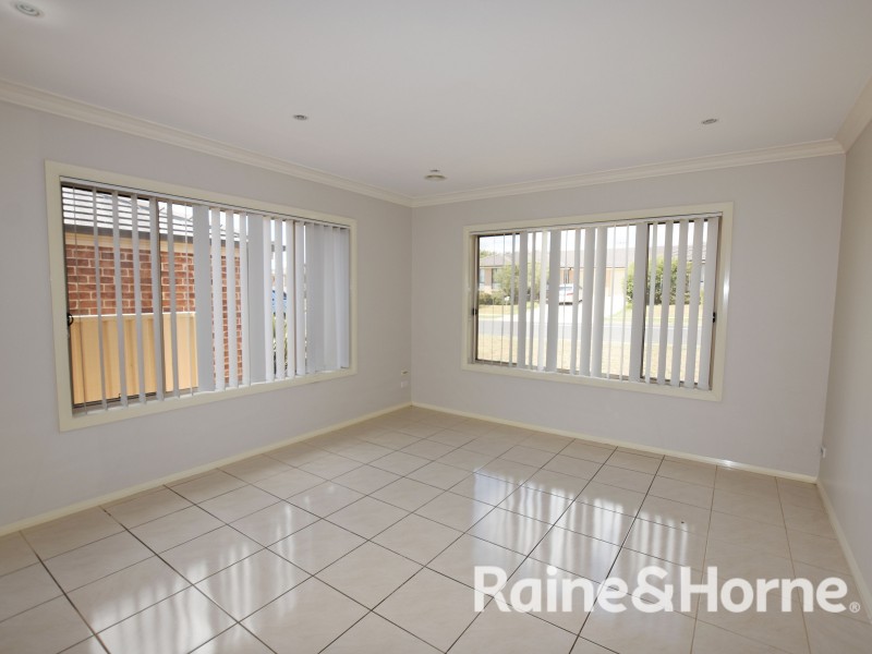 52 William Maker Drive, Orange NSW 2800