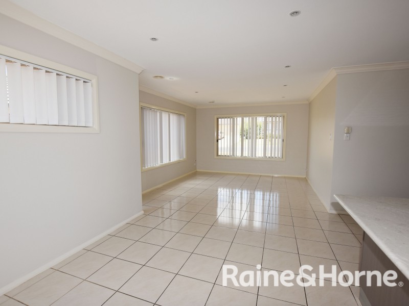 52 William Maker Drive, Orange NSW 2800