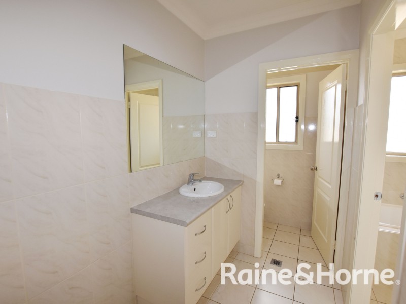 52 William Maker Drive, Orange NSW 2800
