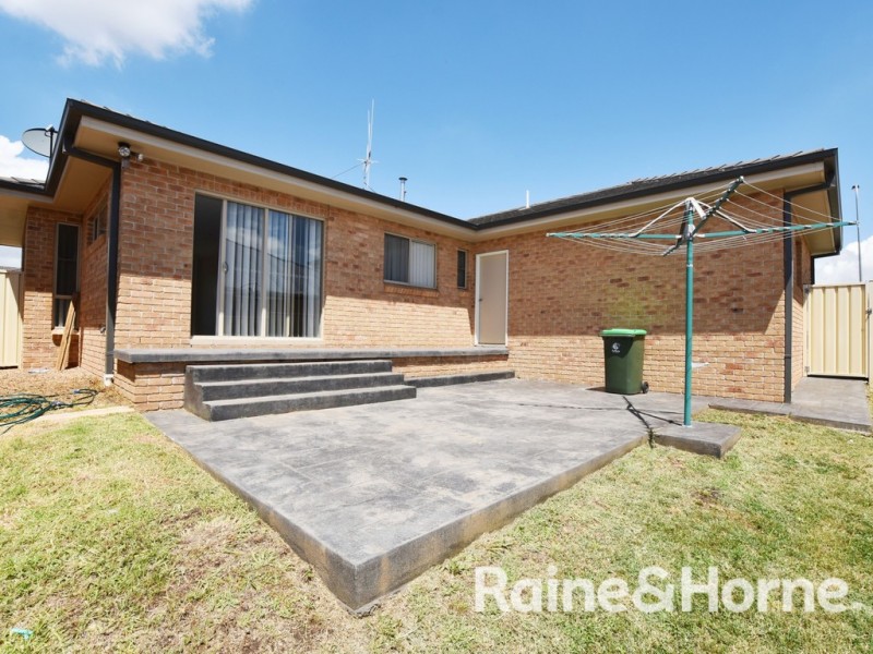 52 William Maker Drive, Orange NSW 2800