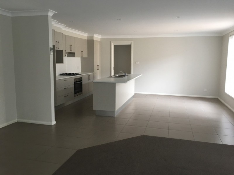 4/20 Majestic Way, Orange NSW 2800