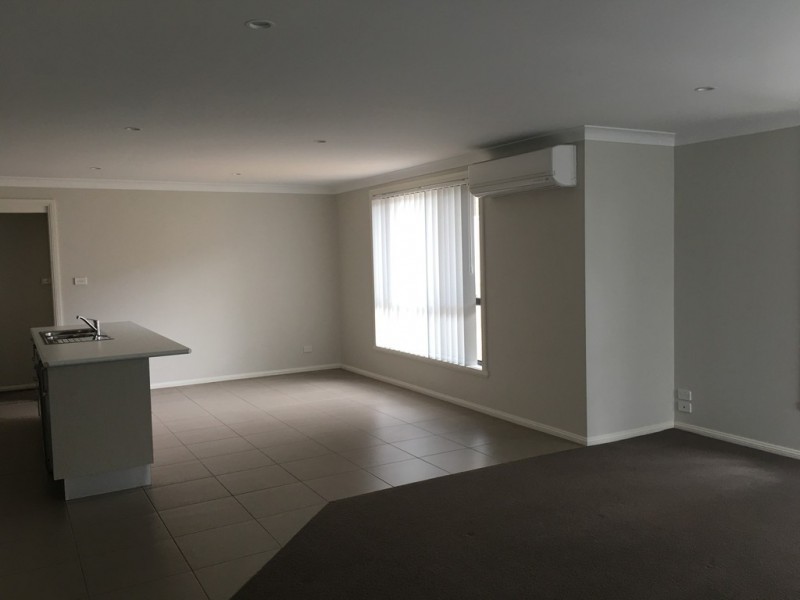 4/20 Majestic Way, Orange NSW 2800