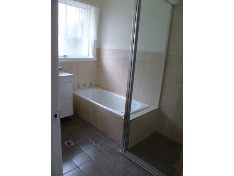 25 Racecourse Road, Orange NSW 2800