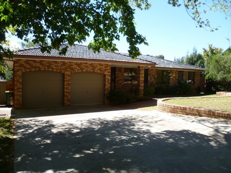 66 Wiare Circuit, Orange NSW 2800