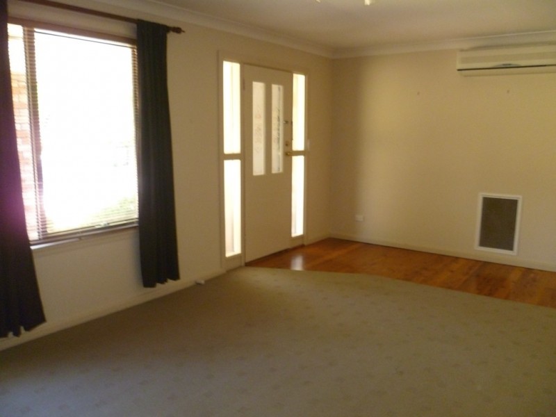 66 Wiare Circuit, Orange NSW 2800