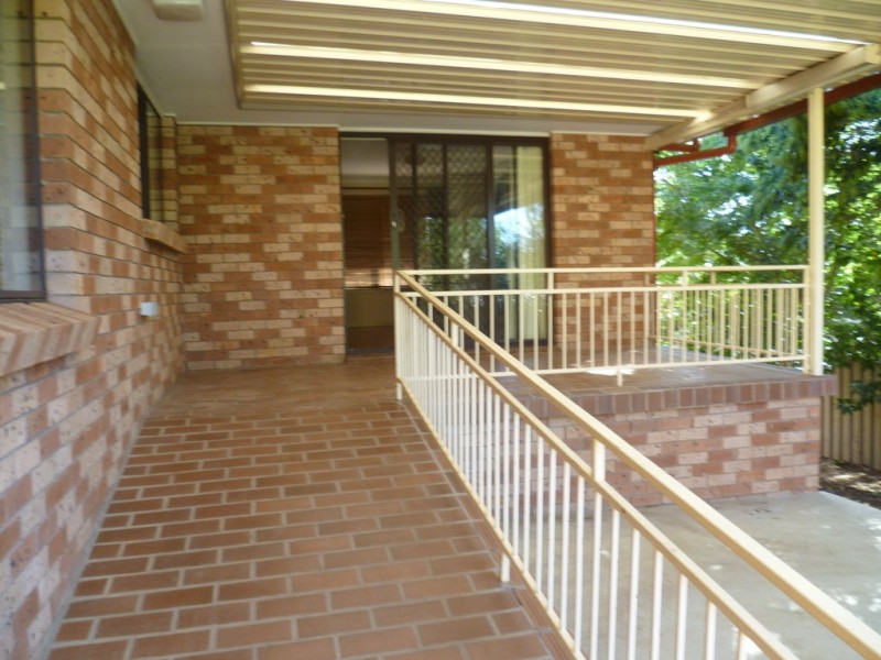 66 Wiare Circuit, Orange NSW 2800