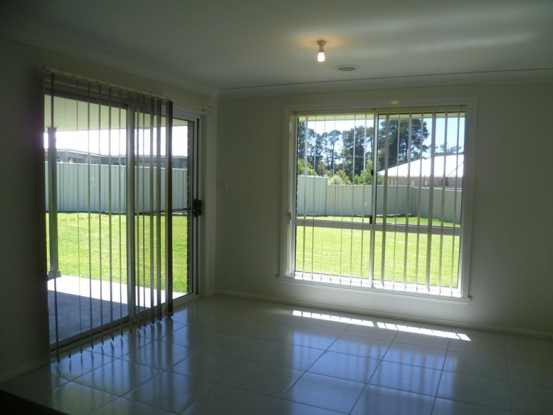 4 Burrows Court, Orange NSW 2800