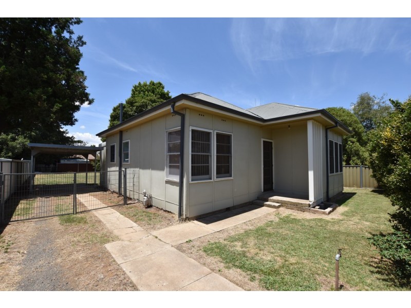 18 Endsleigh Avenue, Orange NSW 2800