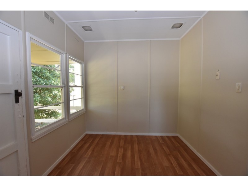 18 Endsleigh Avenue, Orange NSW 2800