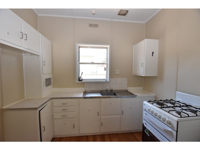 18 Endsleigh Avenue, Orange NSW 2800