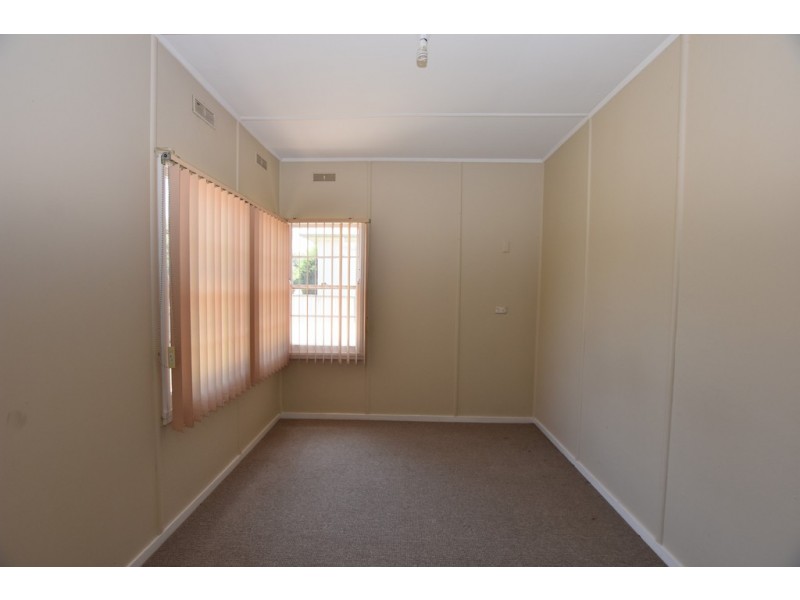 18 Endsleigh Avenue, Orange NSW 2800