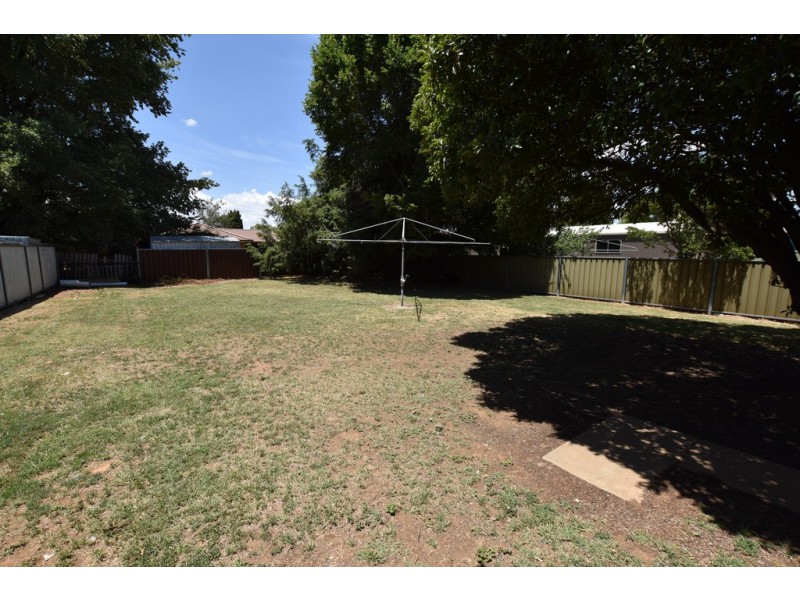 18 Endsleigh Avenue, Orange NSW 2800