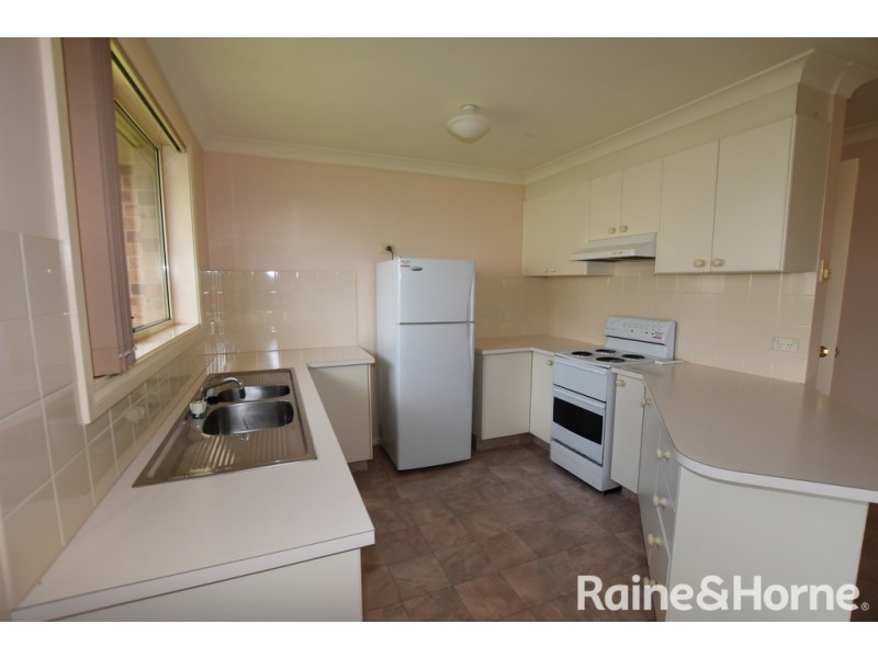 2 / 16 Forbes Road, Orange NSW 2800