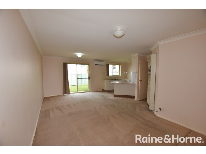 2 / 16 Forbes Road, Orange NSW 2800