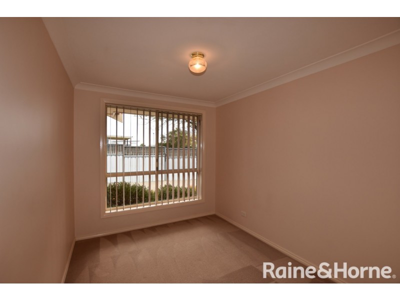 2 / 16 Forbes Road, Orange NSW 2800