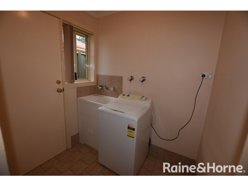 2 / 16 Forbes Road, Orange NSW 2800