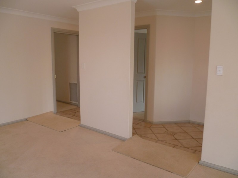 37 Booth Crescent, Orange NSW 2800